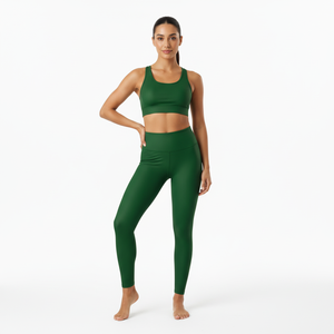 Ropa deportiva para gimnasio, ropa de entrenamiento para mujer, leggings de fitness, conjunto de ropa deportiva, leggings con estampado digital y top deportivo tipo bra. - Product Image 1