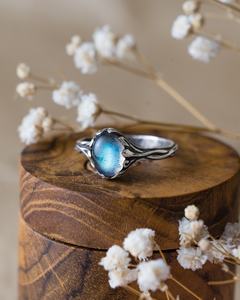 Bague de fiançailles en labradorite Anuu en argent sterling, design vintage inspiré de la nature, feuille, branche, certifiée IGI, bleu naturel - Product Image 3