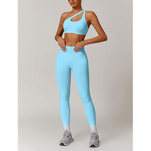 Conjunto de Yoga para Mujer, Tela de Gamuza de Terciopelo, Sujetador Deportivo, Leggings de Cintura Alta, Tacto Suave y Sedoso, Nailon y Elastano - Product Image 3