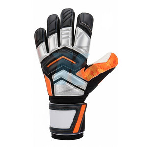Gants de gardien de but personnalisés pour l'entraînement et les matchs, fabriqués avec des matériaux durables, ajustement confortable, excellent contrôle du ballon. - Product Image 2