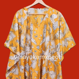 Impresionante Kimono Amarillo Mostaza con Estampado Floral, Ecológico, 100% Algodón, Largo Midi, Cuello Alto, Combinación Perfecta de Comodidad y Estilo - Product Image 4