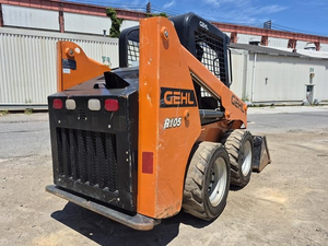 Chargeuse compacte sur pneus R105 2020, équipement de construction robuste - Product Image 6