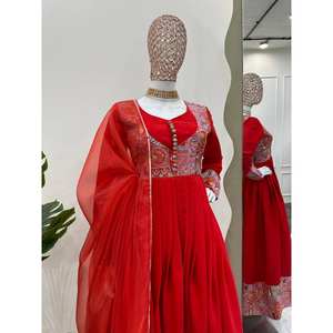 Hermoso Salwar Kameez con Top y Dupatta para Fiesta, Talla XL, Poliéster, Elegante y con Estilo - Product Image 1