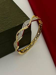 Bracelet Réplique Diamant Plaqué Or & Rhodium en Laiton Indien, Vente en Gros, Fabricant et Fournisseur Mondial de Bijoux Personnalisés avec Logo - Product Image 2