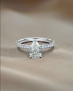 แหวนหมั้นเพชรทรงลูกแพร์เพาะเลี้ยงในห้องปฏิบัติการ ทองคำแท้ 14k ขอบครึ่งวงแบบฝังเพชรเม็ดเดี่ยว ดีไซน์เรียบง่าย สำหรับวันครบรอบ ขายส่ง - Product Image 1