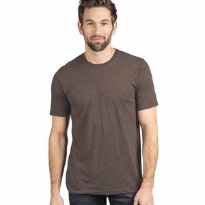 T-shirt homme uni marron à manches courtes Next Level Men en polyester/coton, fabriqué à partir de tissu pré-rétréci 65% polyester et 35% coton. - Product Image 1