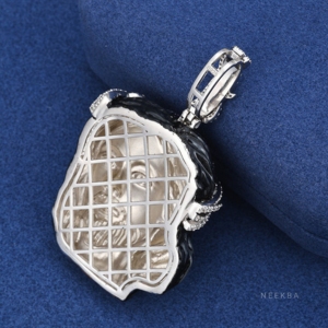 Colgante Esmaltado de Jesucristo con Corona de Espinas - Colgante de Plata de Ley 925 con Moissanita, Colgante de Moissanita con Corona de Espinas - Product Image 5