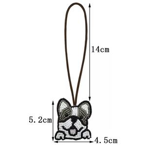 Llaveros de diamantes de imitación vintage hechos a mano con letras del alfabeto multicolor, con detalles de perro en colores blanco, amarillo y negro, y dijes de pulsera. - Product Image 2