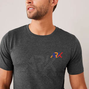 T-shirt uni noir pour homme – Prix de gros – T-shirt homme de haute qualité – T-shirt décontracté doux, respirant et confortable - Product Image 5