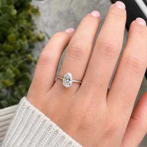 Anillo Solitario Ovalado de Moissanita de 2CT, Plata de Ley 925 Original, para Bodas y Fiestas - Product Image 2