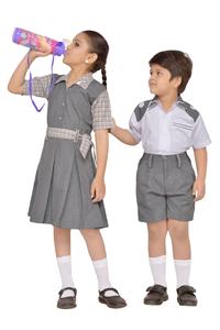 ชุดนักเรียนขายส่ง OEM ผ้าโพลีเอสเตอร์/คอตตอน สวมใส่สบาย ทนทาน ระบายอากาศได้ดี คุณภาพสูง สำหรับเด็ก ทั้งชายและหญิง - Product Image 5