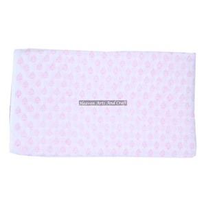 Tela para correr de algodón suave con estampado de bloques hecho a mano indio floral a la venta, diseñadores y fabricantes de ropa, tela para ropa - Product Image 1