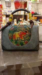 Bolso Boston Mini Personalizado para Mujer, con Estampado de Dibujos Animados, de Cuero PU, Cierre de Botón, Asa Superior, Estilo Satchel, Moderno, Tipo Cilindro, Bandolera - Product Image 4