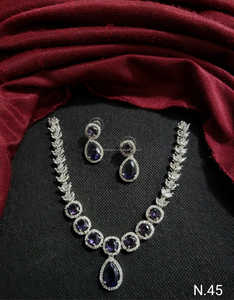 สร้อยคอเพชรรูปใบไม้ดีไซน์แบบอเมริกันชุบน้ำหยดดีไซน์เรียบง่ายพร้อมชุดเครื่องประดับต่างหูที่เข้ากัน - Product Image 3