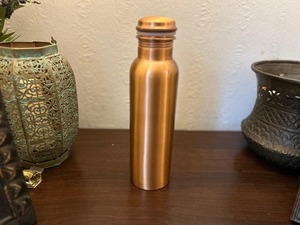 Botella de Agua de Cobre Ecológica con Diseño Clásico y Tapa Hermética, Botella Reutilizable para Viajes, Directo de Fábrica - Product Image 4