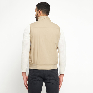 Chaleco sin mangas beige para hombre con múltiples bolsillos, cuello alto, cierre de cremallera, ropa exterior informal para otoño - Product Image 4