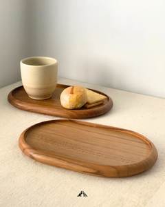 Plateau de service moderne et élégant en bois d'acacia écologique, motif uni, personnalisable avec logo certifié pour hôtels de luxe et cadeaux promotionnels - Product Image 1