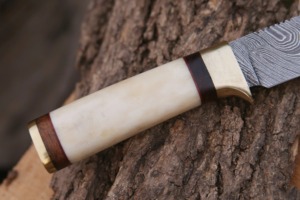 Couteau de boucher artisanal en acier damas, manche en os avec étui en cuir - Product Image 2