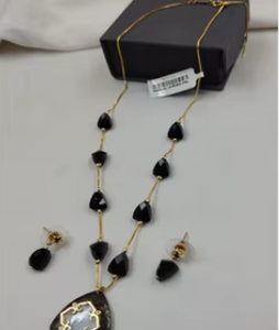 Ensemble de collier pendentif à l'aspect chaîne de couleur or de créateur avec boucles d'oreilles pour la fête, parfait pour le mariage, à porter au quotidien pour les femmes - Product Image 2