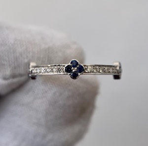 Anillo Minimalista de Zafiro Azul Real, Anillo de Compromiso con Zafiro Natural, Anillo de Zafiro Azul para Ella - Product Image 1