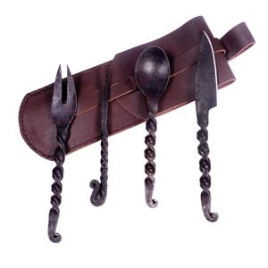 Juego de cubiertos de alta calidad estilo medieval, perfecto para exhibición decorativa en cocinas domésticas y decoración de mesas temáticas, procedente de la India. - Product Image 2