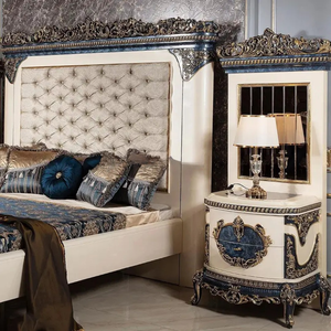 Lit de luxe italien européen en bois de mahogany massif sculpté à la main, personnalisable, taille King, ensemble de chambre principale avec rangement pour appartement - Product Image 2