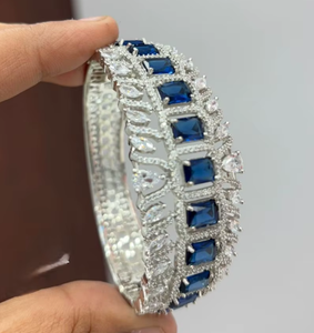Bague Éternité en Saphir Plaqué Rhodium pour Femme, Style Glamour de Mariage, Sertissage Pavé Taille Émeraude, Bijoux en Acier Inoxydable - Product Image 2