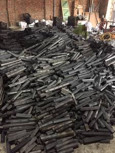 Briquettes de charbon de bois de sciure de bois dur les plus vendues pour grillades BBQ, frêne blanc, durée de combustion de 5 à 6 heures, 91,3 % de carbone fixe - Product Image 3