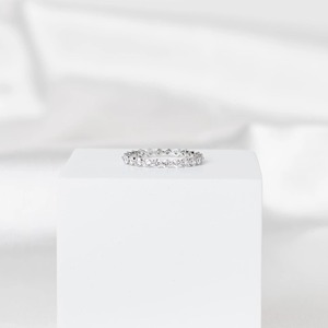 Anillo de Eternidad con Diamantes de Corte Redondo EF VVS2, 1.7 CT, Oro Blanco de 14K, Anillo de Boda Apilable, Diseño Elegante y Minimalista - Product Image 5