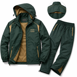 Chaqueta Deportiva Impermeable con Capucha Unisex, Combinación de Colores Personalizada, Diseño de Paneles con Mangas Raglán, Tejido Cortavientos Softshell Ecológico - Product Image 2