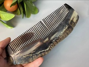 Nuevo peine de cuerno natural con dientes largos para el cuidado del cabello y peinado elegante, ideal para el tocador y decoración del hogar, al mejor precio. - Product Image 3