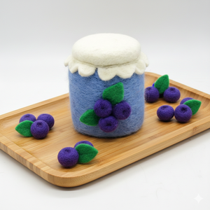 Juego de Frascos de Fieltro de Lana Hechos a Mano - Frascos Miniatura de Fresa, Arándano, Miel y Nueces, Comida de Juguete Decorativa y Set de Regalo - Product Image 4