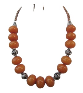 Colliers de perles de rocaille en verre faits sur mesure de haute qualité, décor d'exposition de magasin de perles noires, vente en gros - Product Image 3