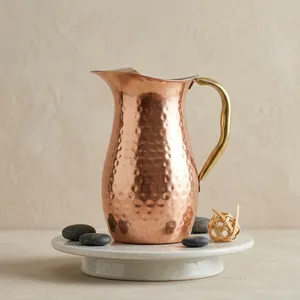 Carafe à eau en cuivre au design unique et durable avec poignée en laiton, pichet à eau en métal traditionnel pour le stockage et le service de l'eau potable - Product Image 2