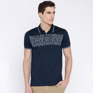 Camisa de hombre con estampado geométrico y botones |   Ropa de Resort 100% Algodón Transpirable |   Corte Relajado, Manga Corta, Estilo Cubano - Product Image 4