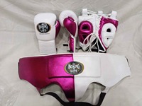 Guantes de MMA de Calidad Premium, Set de Boxeo para Sparring, Agarres de Cuero Genuino, Ligeros, Rosa y Blanco, Protector de Cabeza e Ingle