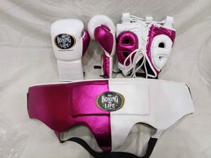 Set de Boxeo Rosa y Blanco de Primera Calidad, el Más Vendido, Sin Boxeo No Hay Vida, con Guantes de Cuero Genuino, Protector de Cabeza y Protector Inguinal para Combate - Product Image 3