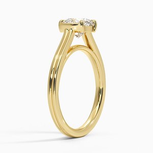 Bague de fiançailles élégante en or, style diamant étincelant, cadeau romantique pour femme, idéal pour une demande en mariage - Product Image 1