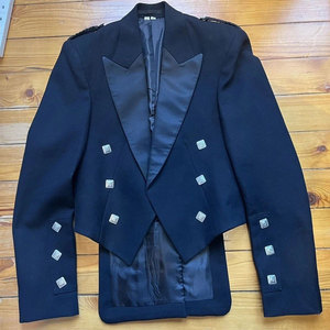 Veste et Gilet Prince Charlie Écossais 2026 – Tenue Traditionnelle des Highlands pour Homme – Meilleure Vente - Product Image 1