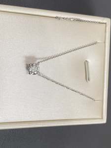 Collar con Colgante de Diamante Cultivado en Laboratorio, Corte Brillante, Color DEF, Claridad VVS/VS, en Oro, Oro Rosa, Oro Blanco o Plata, con Cadena, en Set de Regalo - Product Image 4