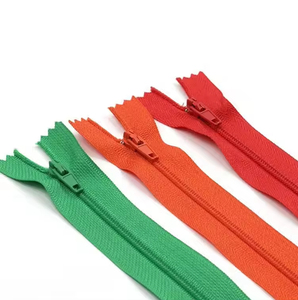 Vente en gros directe d'usine, multicolores 3 #   Fermetures éclair en nylon 15 cm à extrémité fermée, accessoires pour vêtements et sacs - Product Image 2