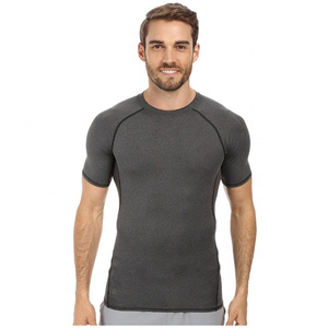 เสื้อรัดกล้ามเนื้อผู้ชายแบบสั่งทำพิเศษ ผ้าโพลีเอสเตอร์ OEM แห้งเร็ว ระบายอากาศได้ดี เหมาะสำหรับเล่นเซิร์ฟ ว่ายน้ำ และออกกำลังกายในยิม - Product Image 2