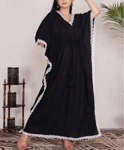New 2026 Dubai Beautiful Black Breathable Turkish Style Polyester Floor Length Women's Abaya Islamic Clothing for Saudi Arabia - Product Image 1
