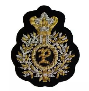 Parche Bordado Personalizado con Pin de Seguridad a Precio de Fábrica, el Mejor Precio para Accesorios de Ropa Cómodos, Gran Venta - Product Image 2