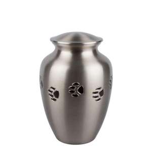 Urne artisanale en laiton pour cendres d'animaux de compagnie, avec empreinte de patte, pour cendres de crémation et de sépulture de chats et chiens, souvenir pour proches - Product Image 1