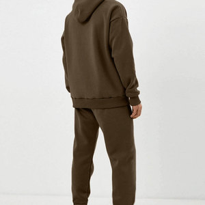 Conjunto Deportivo Marrón Premium - Sudadera con Capucha de Felpa y Pantalones Deportivos - Fabricante de Ropa Personalizada Directo de Fábrica en Sialkot - Product Image 2