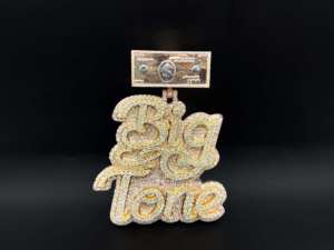 Colgante de mariposa con circonitas, colgante de calavera con corona, colgante de bolsa de dinero con circonitas - Product Image 1