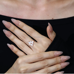 Elegante anillo de diamantes con forma de flor de diseñador en chapado en oro con corte Marquesa tamaño personalizado VVS Moissanite Diamond Designer Ring - Product Image 4