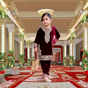 Antra Lifestyle 2026 Salwar Kameez de luxe en velours pour bébés filles |   Broderie Zari en or lourd |   Tenue traditionnelle d'hiver pour mariage ou fête de l'Aïd - Product Image 1