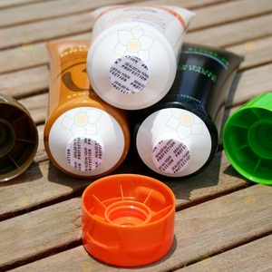 Revestimiento Sensible a la Presión, Plástico Antiderrames, Ecológico, Botellas Farmacéuticas de Vietnam, Marca Sam Lan, Personalizadas - Product Image 1